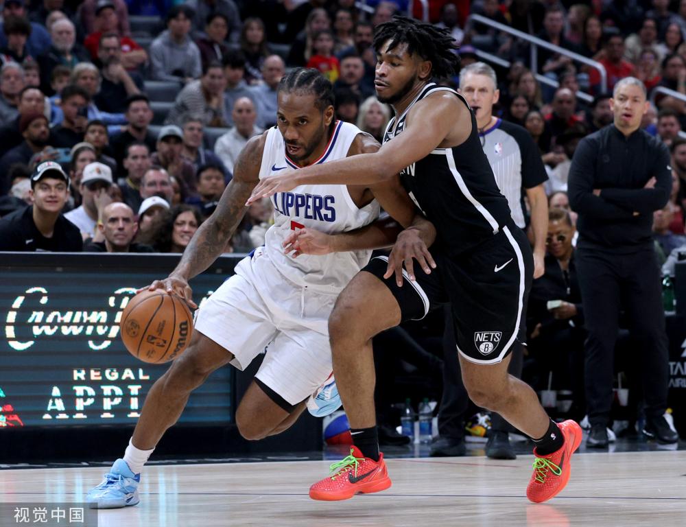 冰雪运动中 冰雪运动中